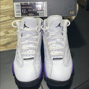 Jordan 13 Retro sz 12 white black purple